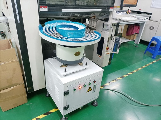 自動(dòng)送料機(jī)